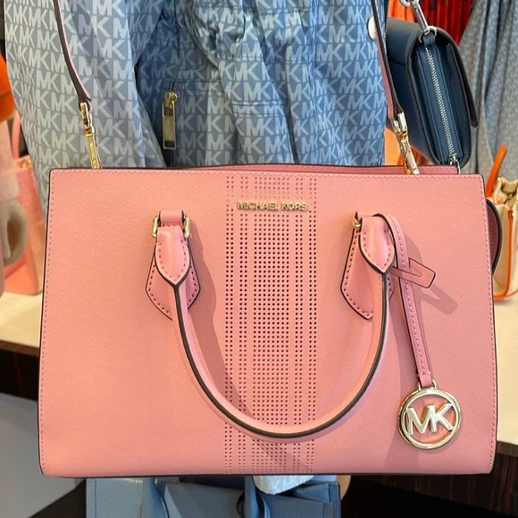 MICHAEL KORS
Sheila Medium CZ Faux Saffiano Leather Satchel Crossbody 
NWT - Picture 13 of 16